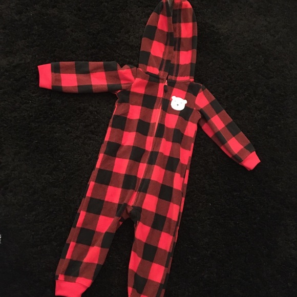 Boys 18 month zip up onesie/sleeper. Red&black - Picture 1 of 1